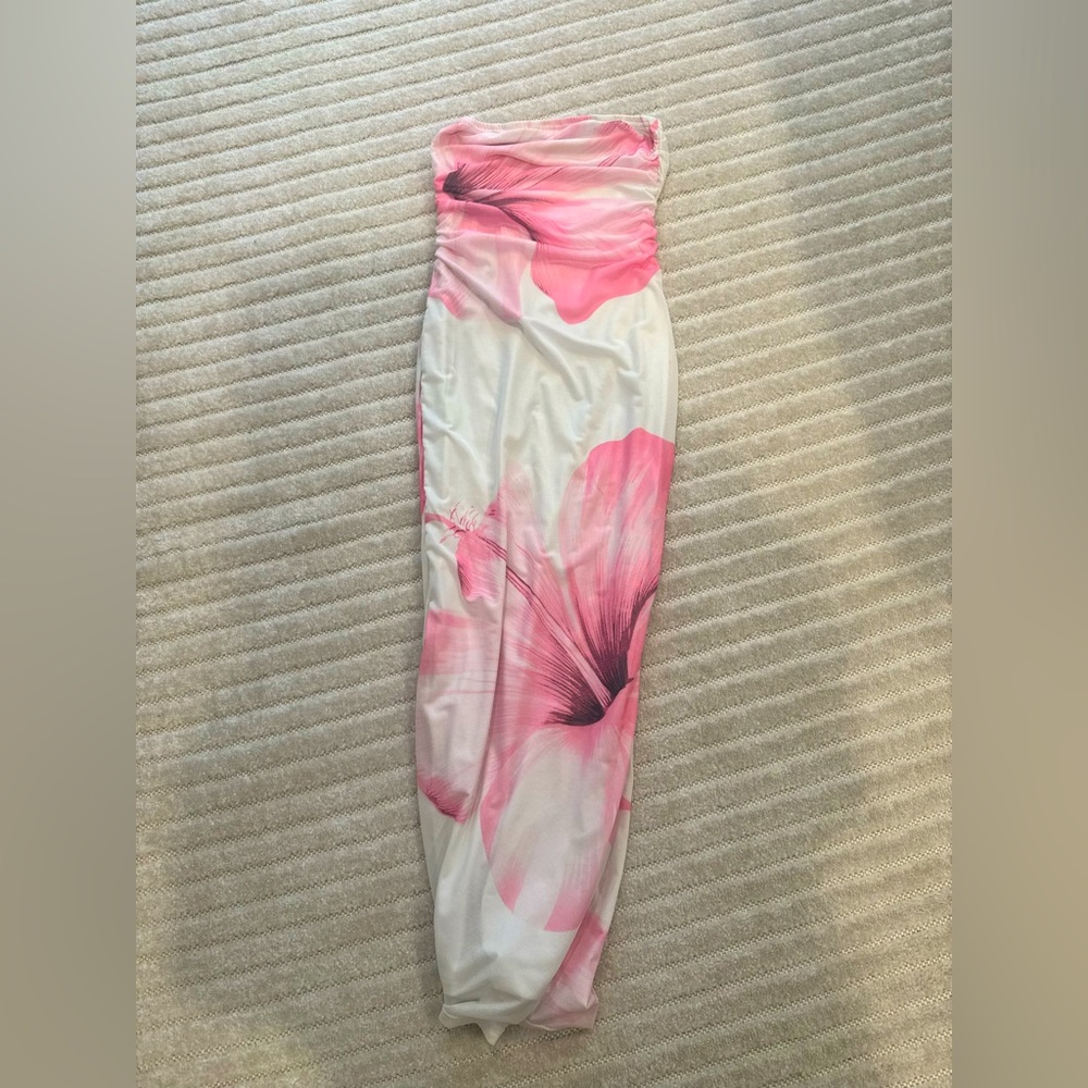 Floral strapless maxi dress